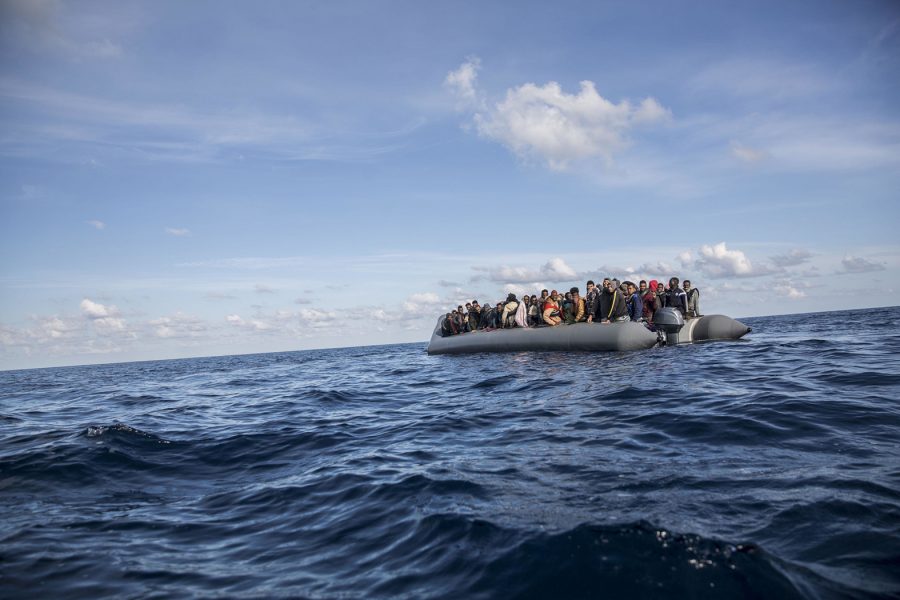 Den spanska kustbevakningen har redan haft fullt upp under det nya året och räddat 325 migranter på Medelhavet.