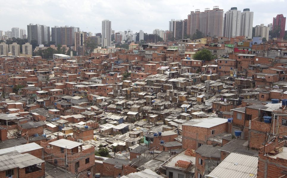 I kåkstaden Paraisópolis i den brasilianska megastaden São Paulo bor närmare 100 000 människor.