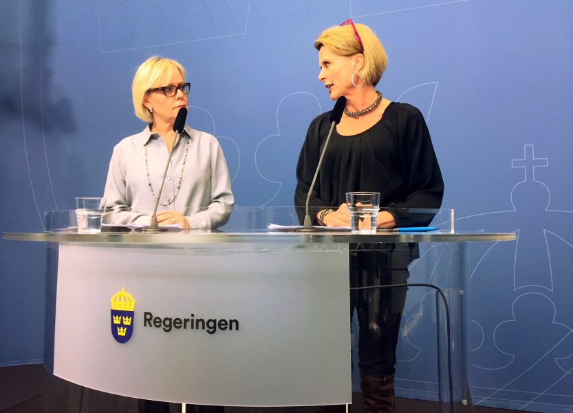 Peter Wallberg/TT | Generaldirektör Lena Ag och jämställdhetsministern Åsa Regnér under en pressträff i Rosenbad i Stockholm när den nya Jämställdhetsmyndigheten presenterades.