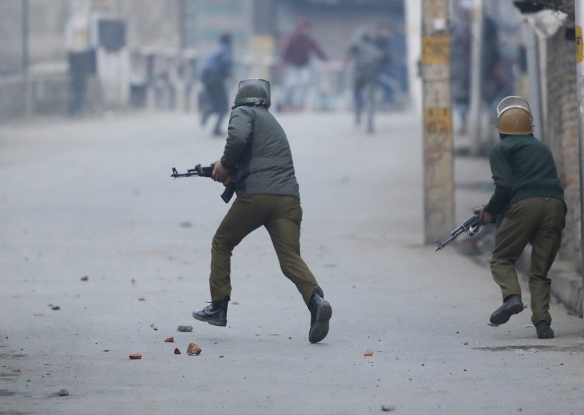 I december dödades flera civila när indiska styrkor öppnade eld mot människor som deltog i protester i den omstridda regionen Kashmir.