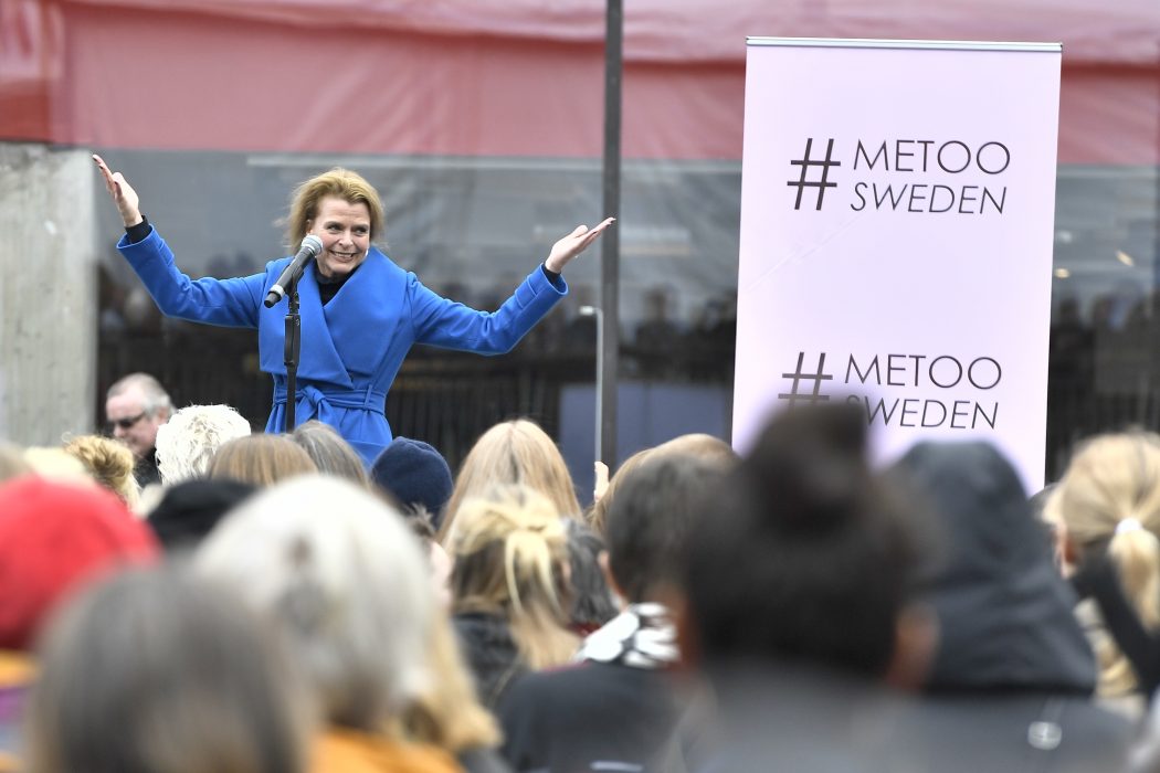 Jämställdhetsminister Åsa Regnér (S) under en metoo-manifestation i Stockholm i oktober 2017 mot sexuella trakasserier och övergrepp.