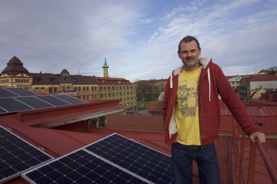 Erik Ridderstolpe fick kämpa sex år innan han fick solcellerna upp på Musikens Hus tak.