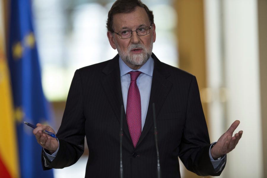 Spaniens tidigare premiärminister Mariano Rajoy ska vittna mot åtalade katalanska politiker och  separatistledare.