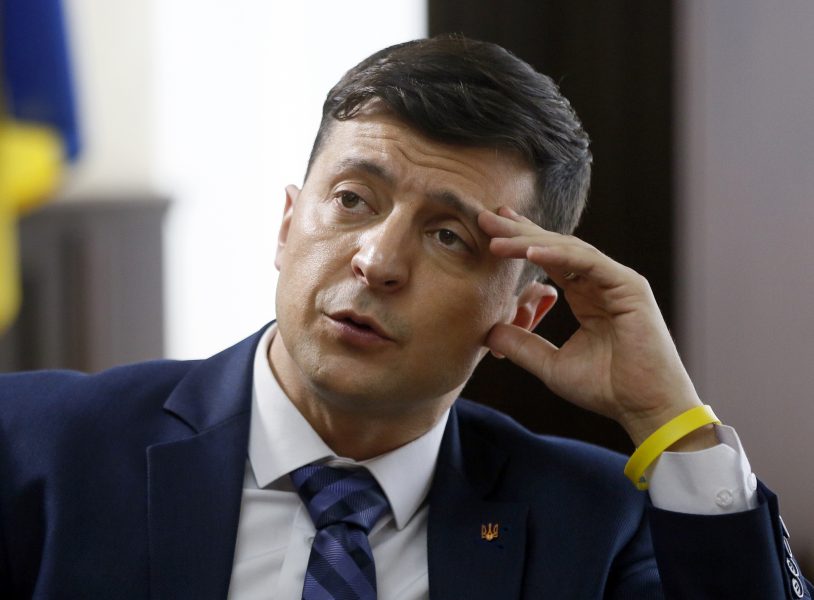 Komikern Volodymyr Zelenskij kan bli Ukrainas nya president.