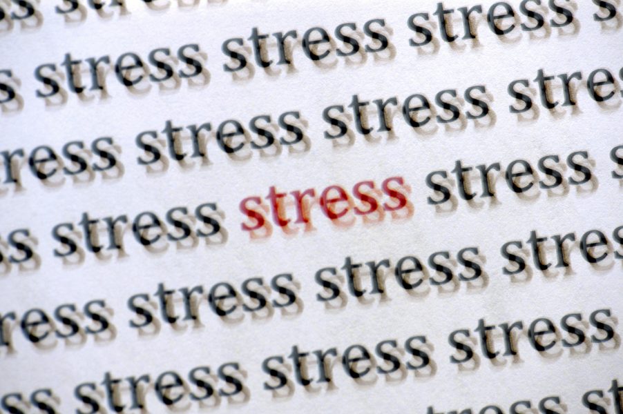Stress och andra brister i arbetsmiljön leder till att fler lärare säger upp sig och blir arbetslösa.