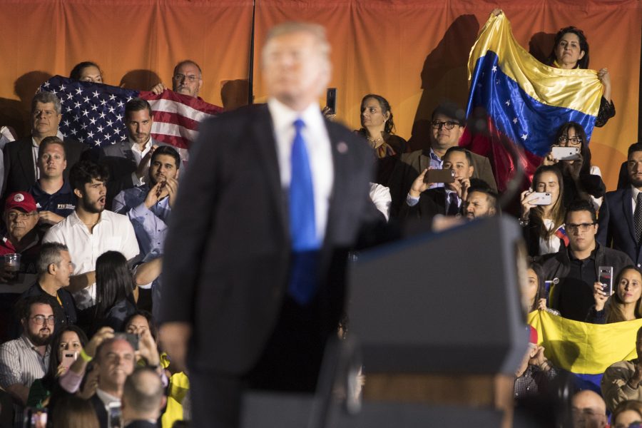 President Trump håller tal vid ett möte med en Venezuela-amerikansk förening vid Florida International University.