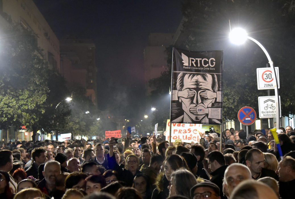 Bild från protesterna som ägde rum 16 februari.