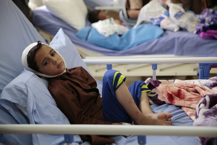 29 skolbarn och ytterligare 30 personer dödades i en attack från den saudi-ledda koalitionen i Yemen.