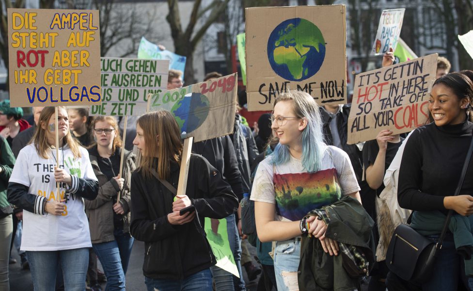 Över hela världen strejkar ungdomar för klimatet.
