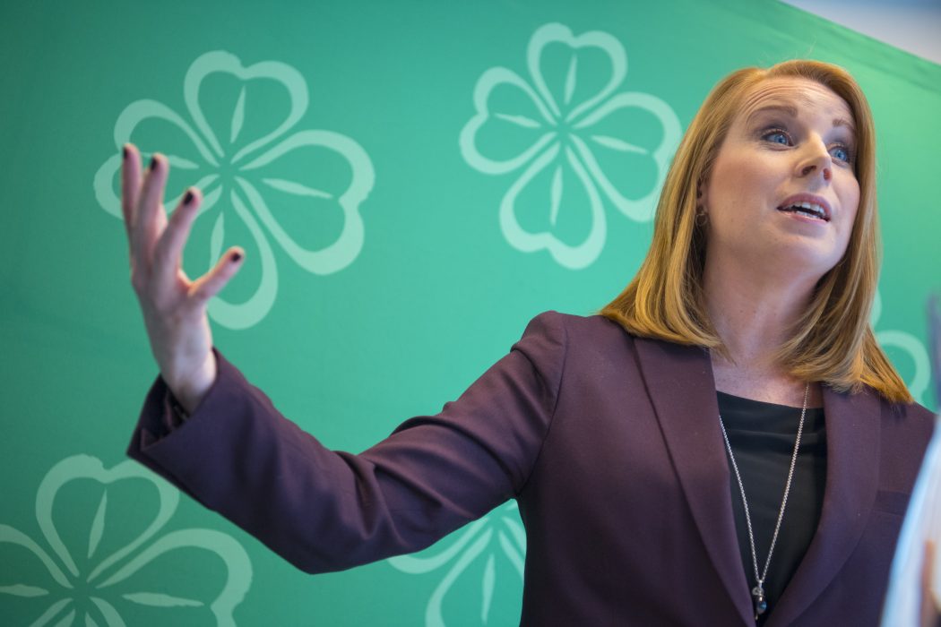 Centerledaren Annie Lööf vill ge mer resurser till landsbygden.
