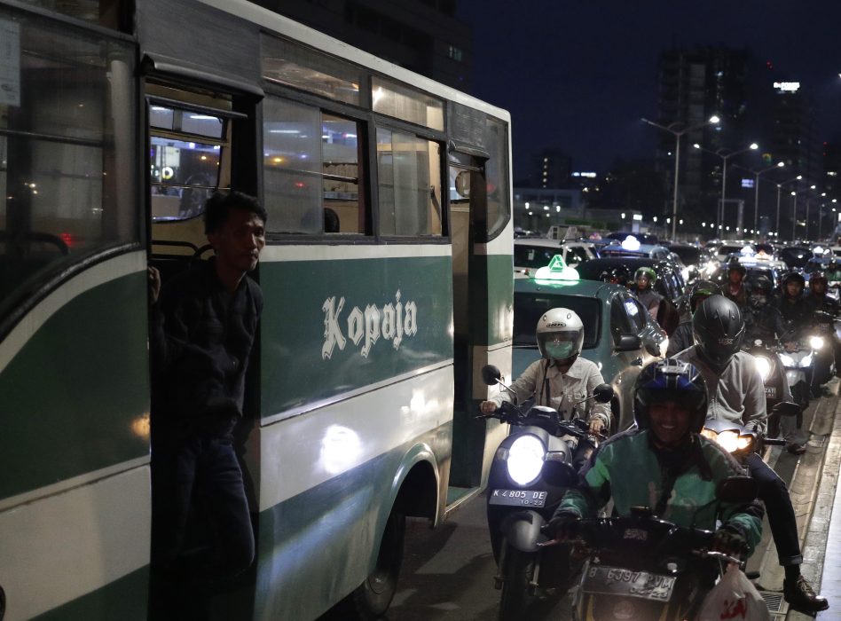 Rusningstrafik i Jakarta i Indonesien, ett av världens mest luftföroreningsdrabbade länder.