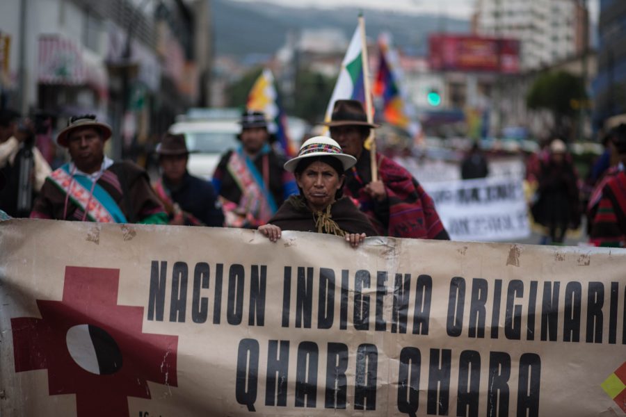 Efter att ha marscherat i 41 dagars tid anlände företrädare för qhara qhara-folket till La Paz där de ställde krav på juridiska förändringar i syfte att säkerställa ursprungsfolkens markrättigheter.