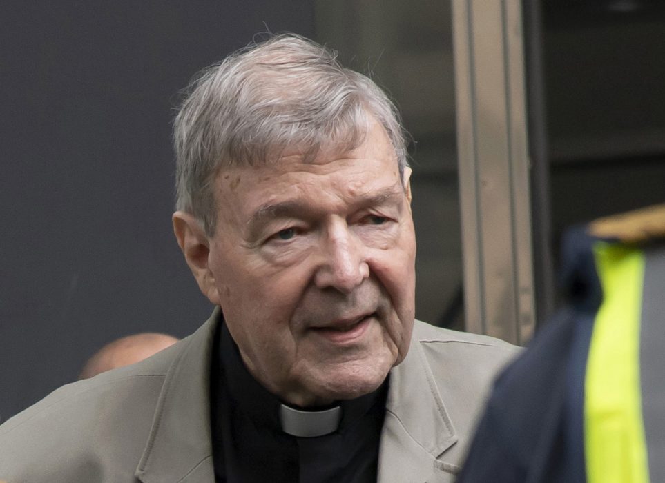 Den australiske kardinalen George Pell dömdes till sex års fängelse för sexuella övergrepp mot barn.