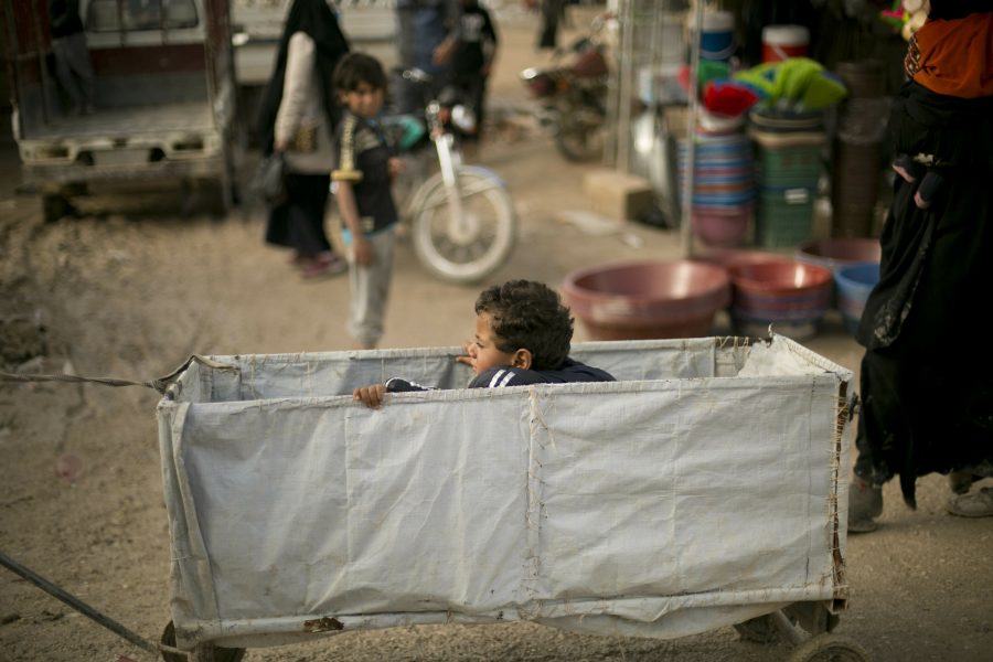 Många barn sitter i lägret al-Hol i Syrien.