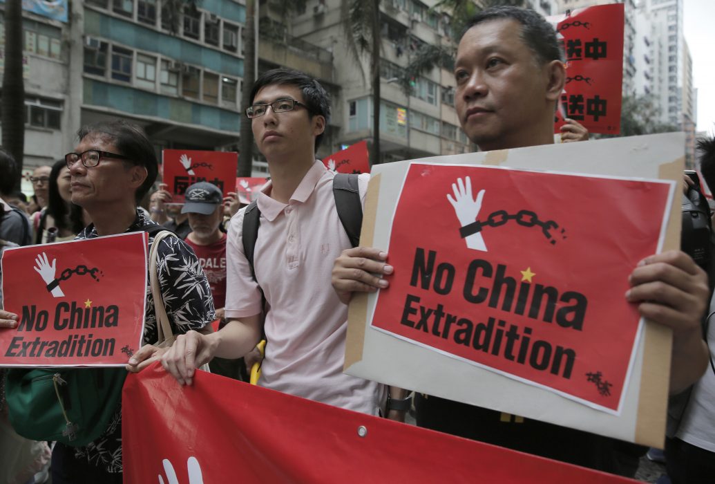 Demonstrationer mot utlämningar till Kina i Hongkong på söndagen.
