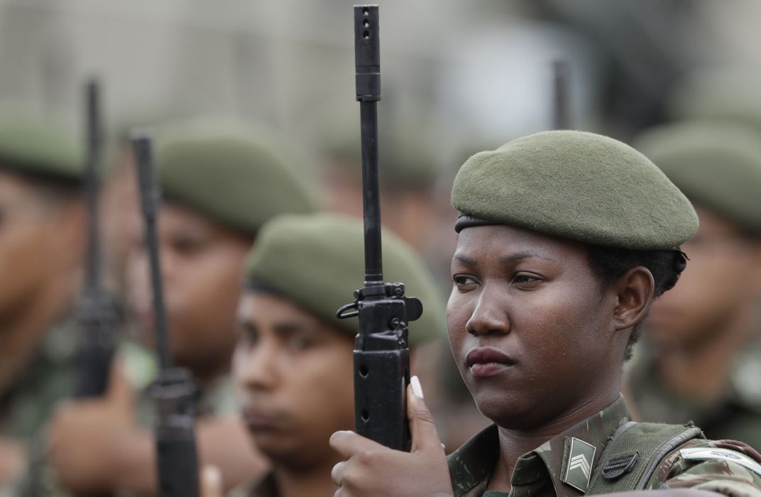 Armen deltar i firandet av militärkuppen som inledde den Brasilianska diktaturen 1964.