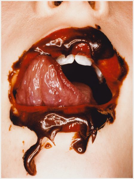 "Chocolate Mouth" av Irving Penn från 2000 är ett av åtta fotografier som har donerats till Moderna museet.