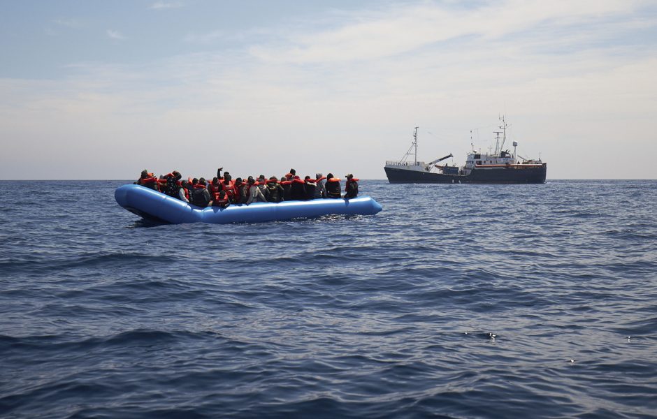 Flera länder kring Medelhavet lovar att trappa upp arbetet med att ta reda på vad som hänt närmare 18 500 migranter som saknas sedan de försökt ta sig till Europa.