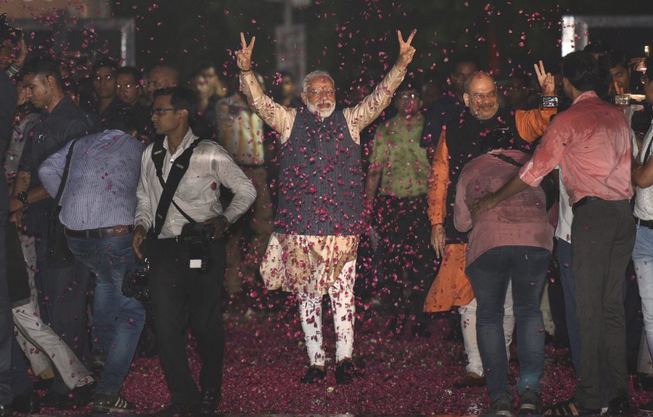 Indiens premiärminister Narendra Modi och hans hindunationalistiska BJP går segrande ur valet.