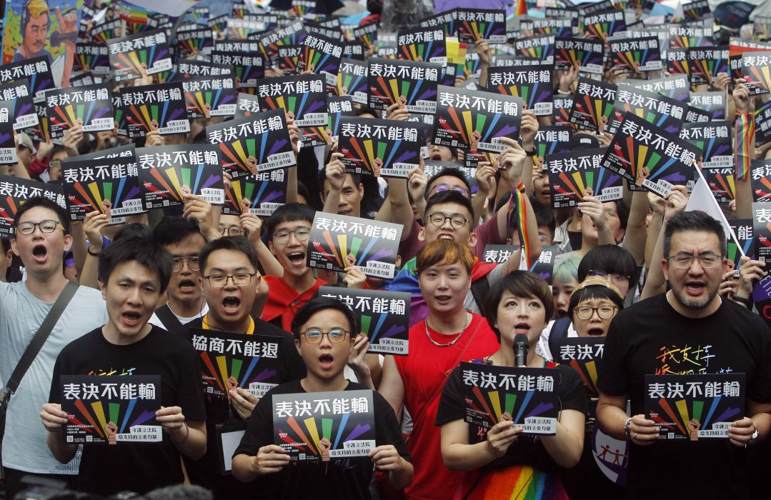 Aktivister utanför parlamentet i Taiwan.