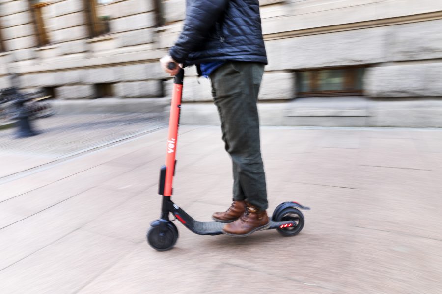 Nykter och ensam ska elsparkcyklisten vara.