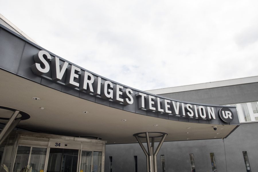 Moderaterna i Stockholms län vill se en total nedläggning av skattefinansierad tv och radio.