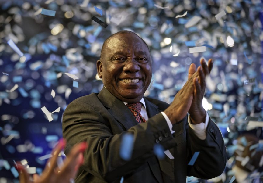 Omvalde presidenten Cyril Ramaphosa behåller makten i Sydafrika.