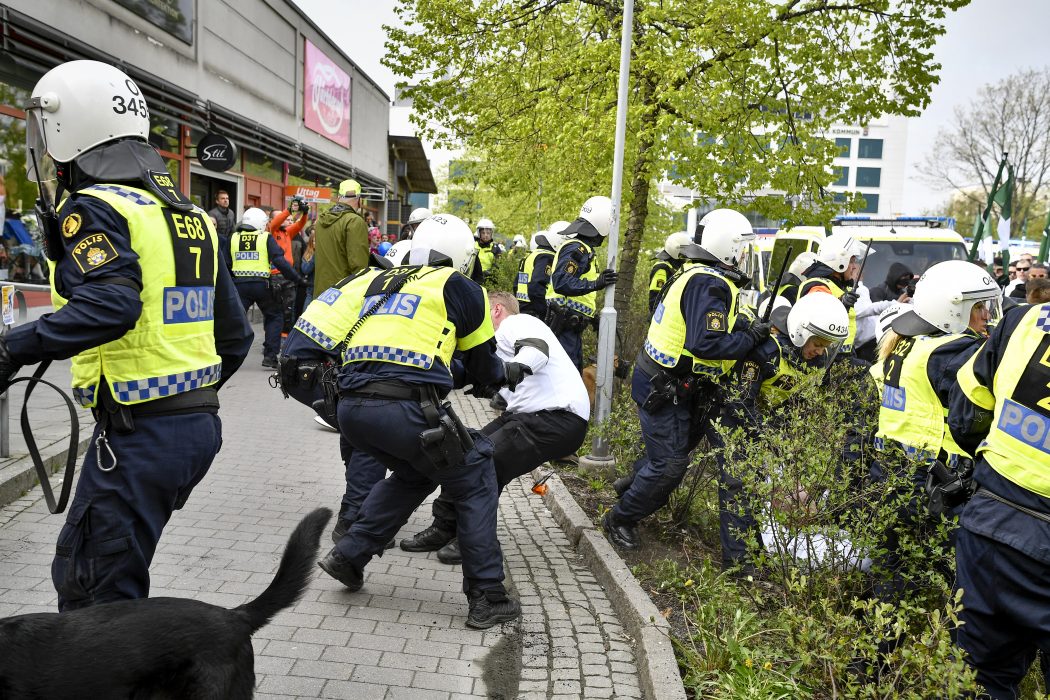 Det var oroligt i Kungälv när nazistiska organisationen Nordiska motståndsrörelsen (NMR) demonstrerade på första maj.