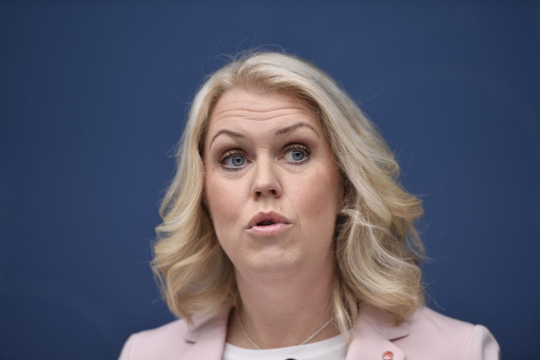 Socialminister Lena Hallengren (S).