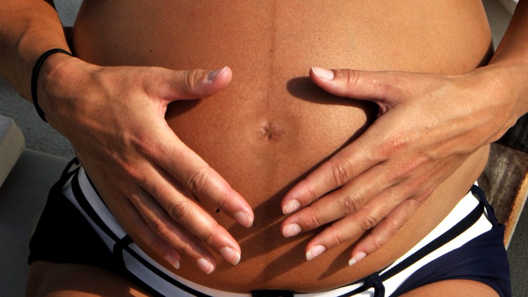 Gravida kvinnor riskerar att drabbas av hjärtsvikt under graviditeten.