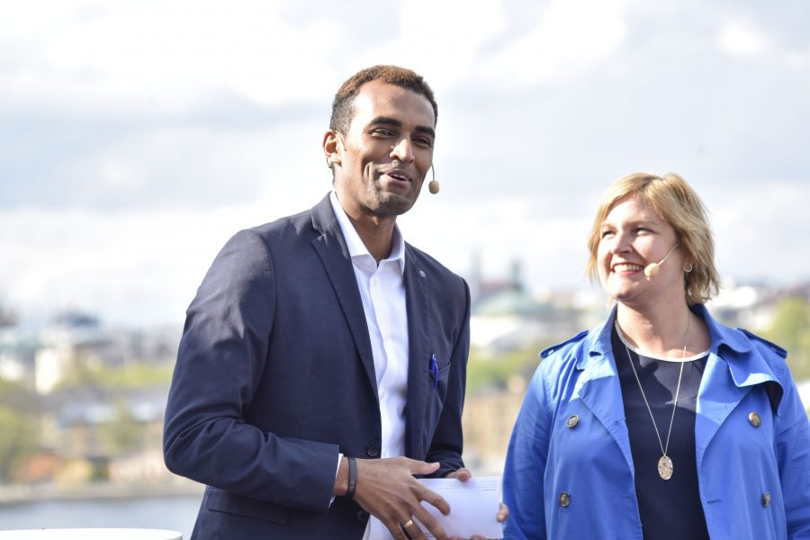 Liberalernas toppkandidater Said Abdu och Karin Karlsbro.