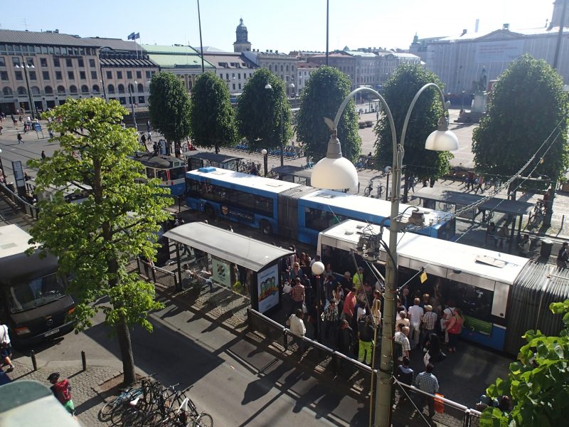 Östra hamngatan - en av de platser där väldigt många fotgängare passerar dagligen.