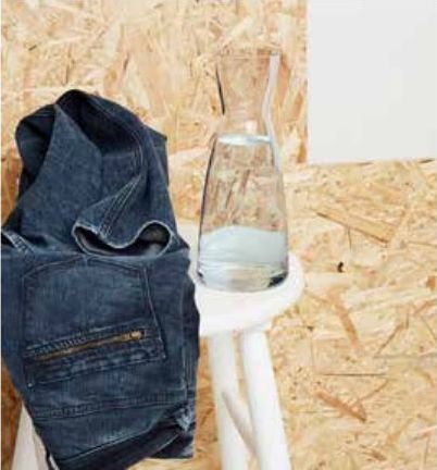 Att tillverka jeans kräver stora volymer vatten.
