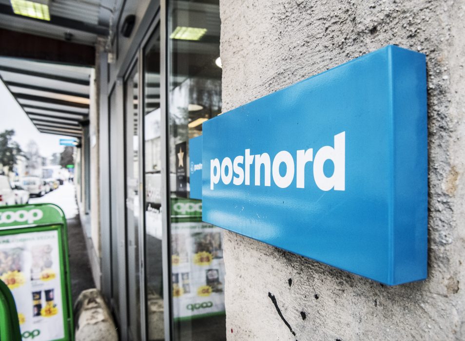 Sedan 1 januari 2018 gäller att 95 procent av inrikesbreven ska lämnas ut till adressaten inom två arbetsdagar från inlämningsdagen.