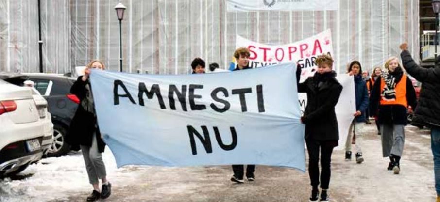 I tisdags strejkade några hundra elever vid gymnasieskolor i Göteborg för att uppmärksamma utvisningar av ensamkommande unga till Afghanistan.
