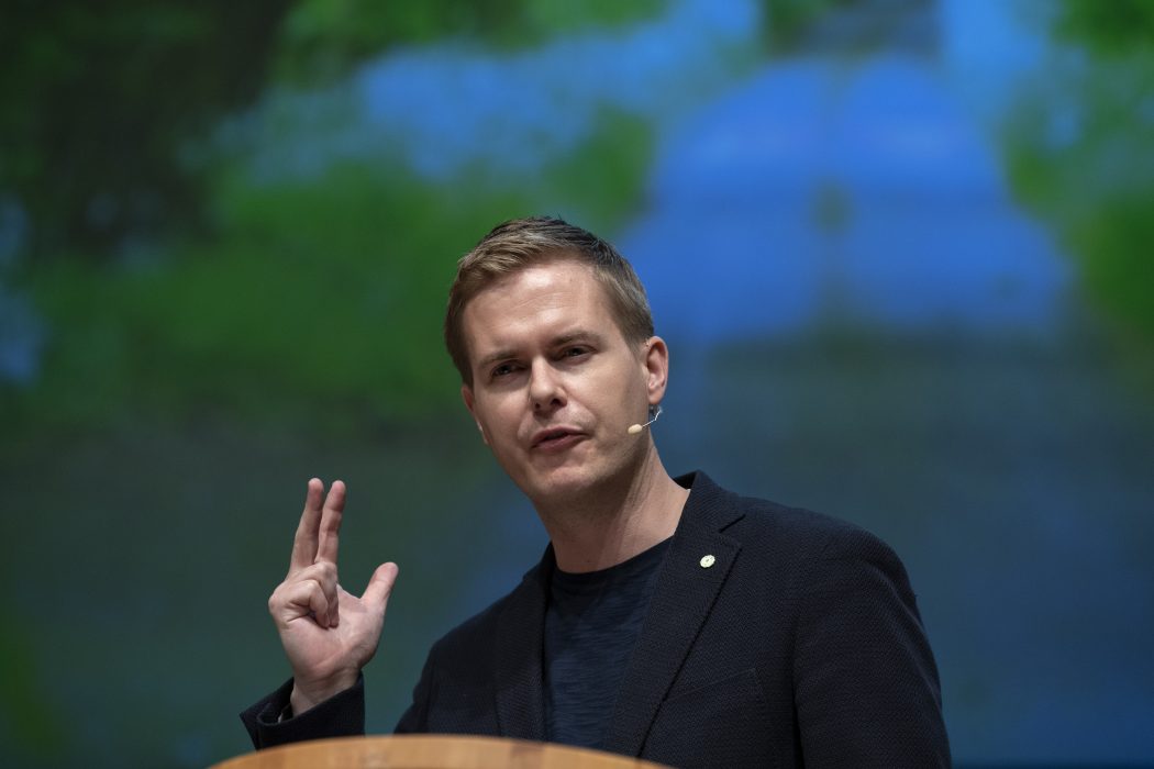 Fridolin ska tillbaka till sitt tidigare yrke – som lärare.