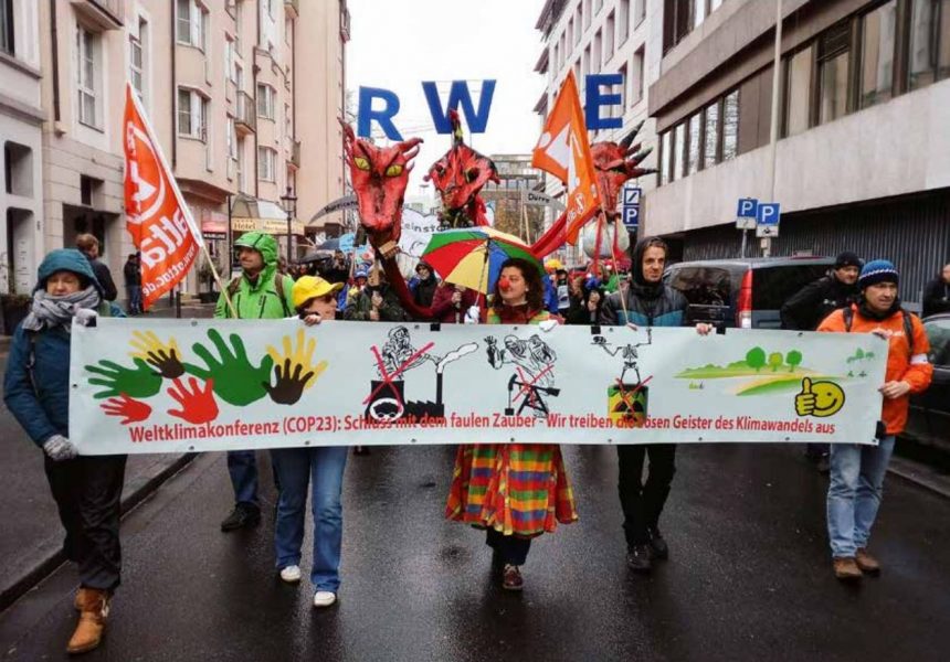 Kolindustrin har vid klimatmötet i Bonn kritiserats hårt av miljövänner.