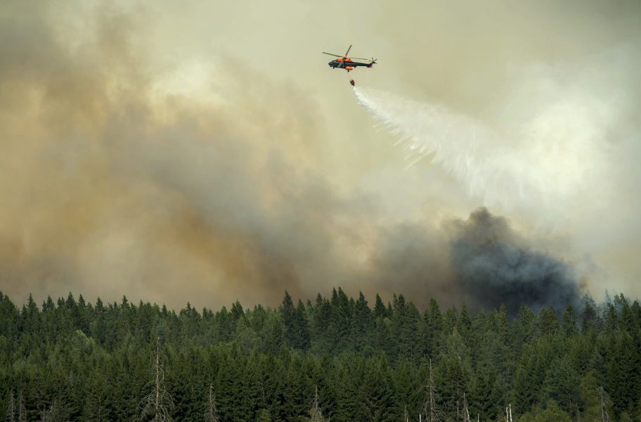 I  slutet av oktober inleds processen, där både skogsbolaget Stora Enso och företaget vars skogsmaskin tros ha orsakat branden står åtalade.