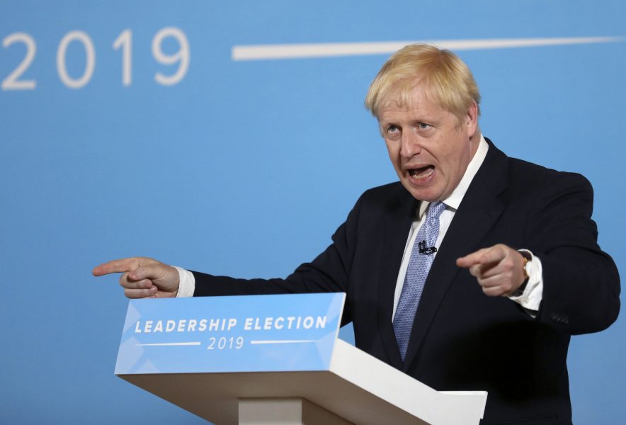 Boris Johnson vid ett partimöte i Belfast, Nordirland i juli 2019.