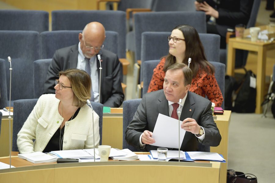Miljö- och klimatministern Isabella Lövin (MP) och statsminister Stefan Löfven (S).