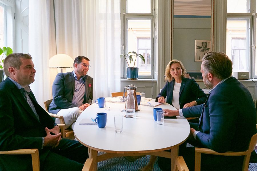 KD-ledaren Ebba Busch Thor och SD-ledaren Jimmie Åkesson har ätit lunch tillsammans och diskuterat sjukvård, energipolitik och migration.