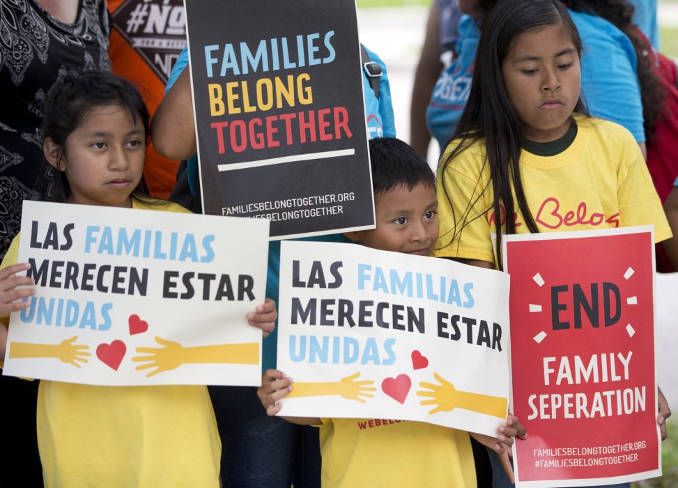 Demonstration mot USA:s separationer av barn från sina föräldrar, i april 2018.