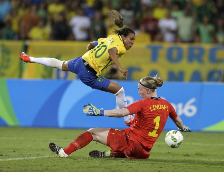 Brasiliens Marta (Vieira da Silva) slog i och med VM i Frankrike rekord för flest antal gjorda VM-mål i både dam- och herrkategorin.
