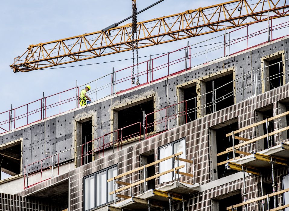 Fastighetsgiganterna Wallenstam fortsätter att bygga nytt och utökar sin bostadskö till Göteborg.