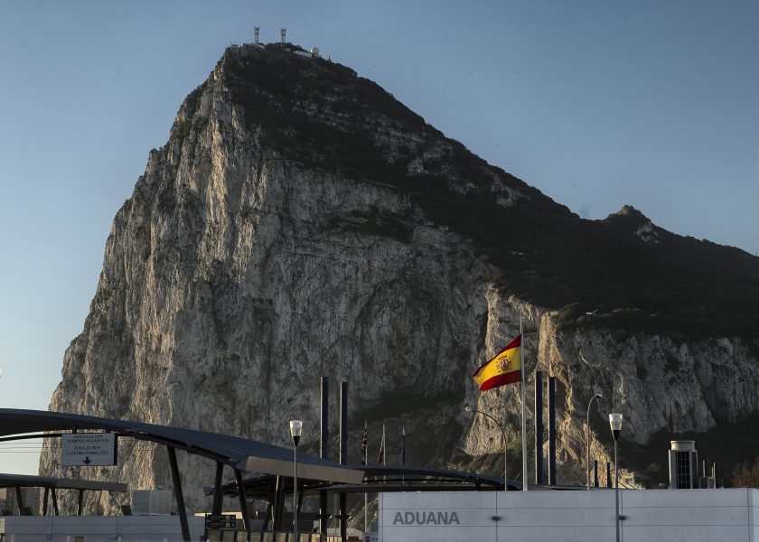 Invånarna i Gibraltar ska folkomrösta om lättnader i abortlagarna.