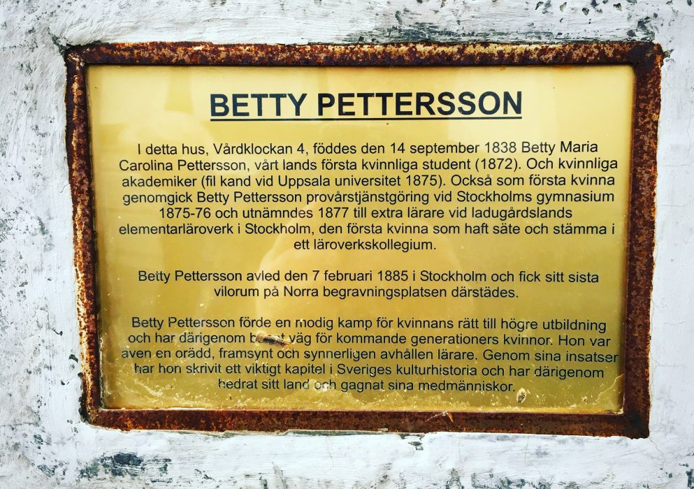 När Betty Pettersson tog sin mogenhetsexamen som första kvinna i landet förbigicks det i stort sett med tystnad