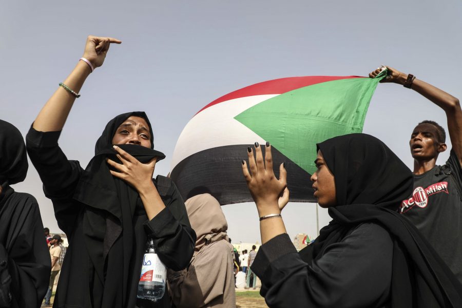 I Sudan har protesterna pågått sedan i december i fjol.