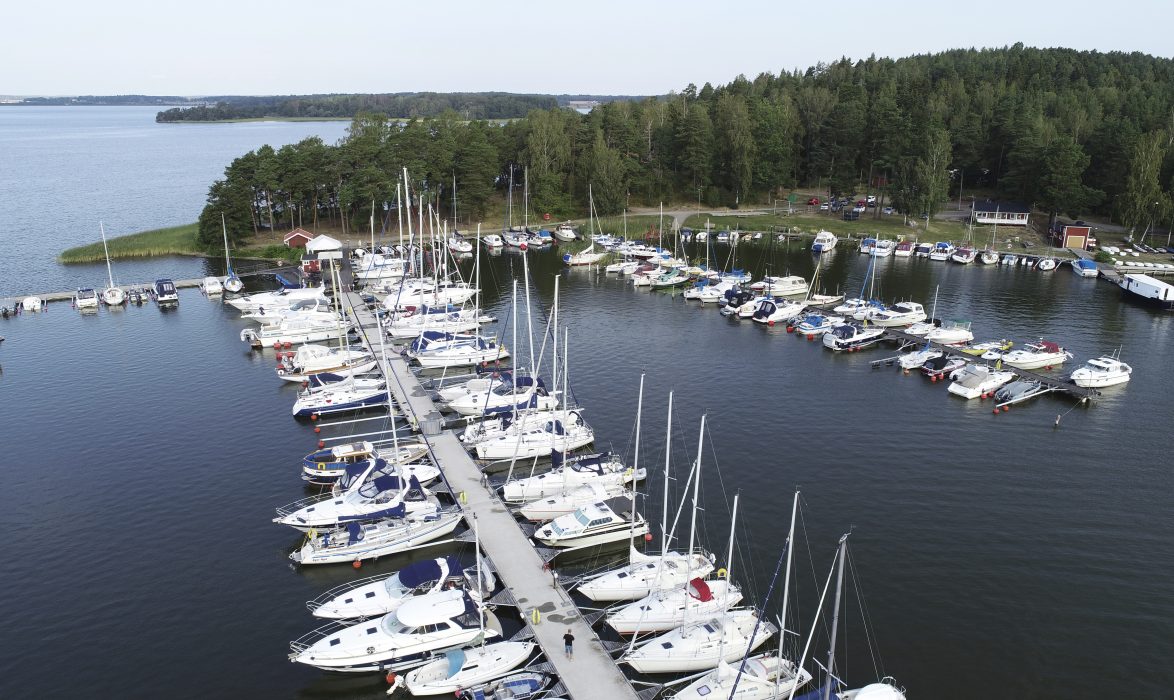 Fritidsbåtar.