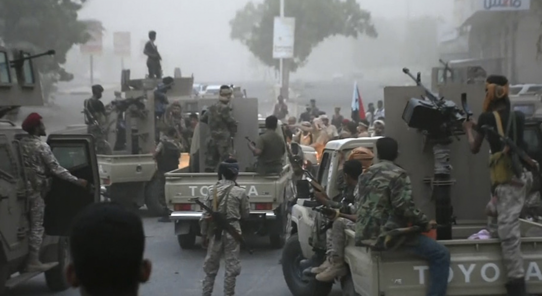 Foto: AP/TTSydjemenitiska separatiststyrkor i hamnstaden Aden.