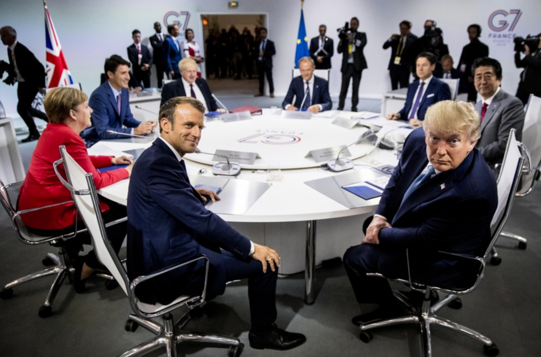 Den franske presidenten Emmanuel Macron (till vänster) och den amerikanske presidenten Donald Trump (till höger) är två av de ledare som deltar vid G7-mötet i franska Biarritz.
